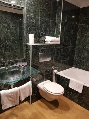 Family Oda, Kanal Manzaralı