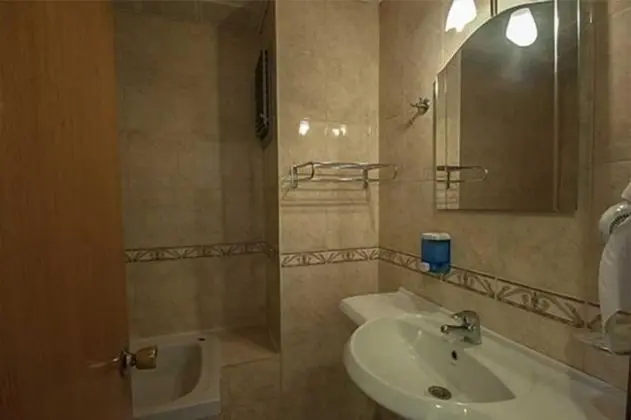 Standard Tek Büyük veya İki Ayrı Yataklı Oda, Sigara İçilebilir, Dağ Manzaralı