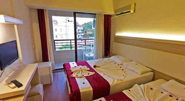Üç Kişilik Oda, Dağ Manzaralı