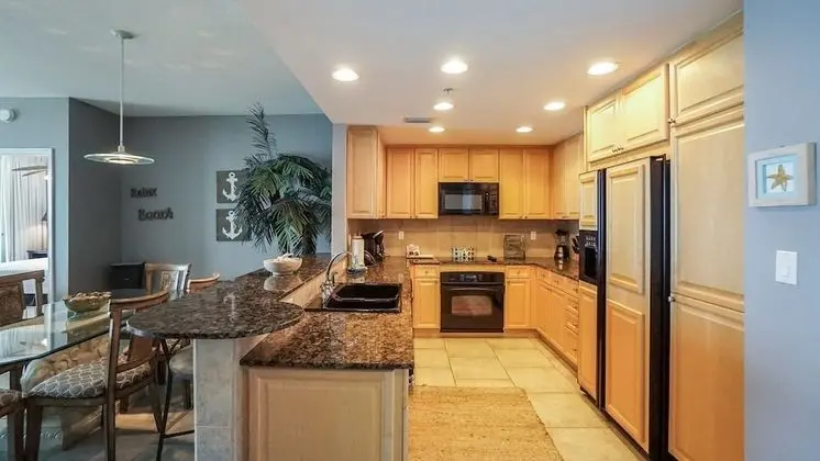 Deluxe 2 Bedrooms 2.5 Bath Condo, Waterview