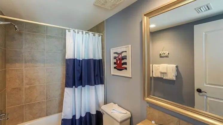 Deluxe 2 Bedrooms 2.5 Bath Condo, Waterview