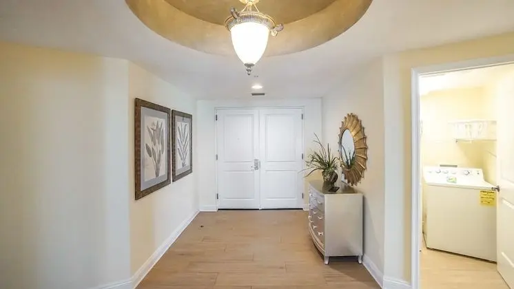 Deluxe 3 Bedrooms 3.5 Bath Condo, Waterview