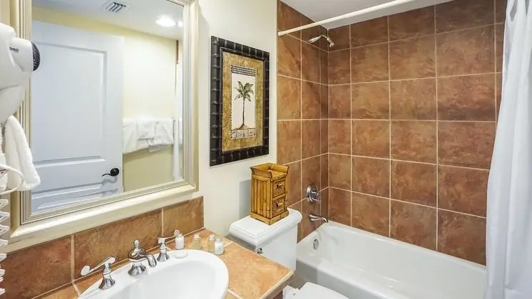 Deluxe 3 Bedrooms 3.5 Bath Condo, Waterview