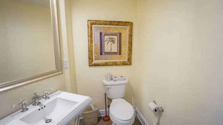 Deluxe 3 Bedrooms 3.5 Bath Condo, Waterview