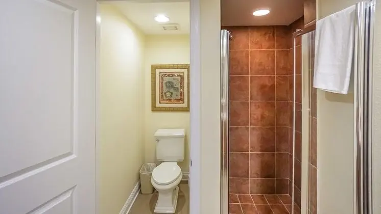 Deluxe 3 Bedrooms 3.5 Bath Condo, Waterview