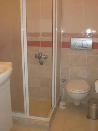 Havuz Bağlantılı Standart Oda, Deniz ve Şehir Manzaralı
