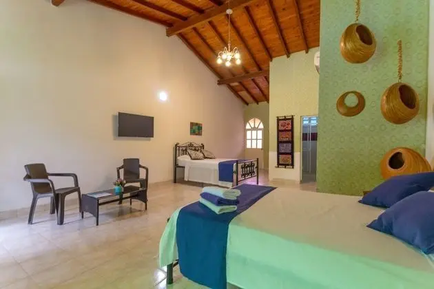 Dört Kişilik Oda (1 Queen and 2 Single Beds)