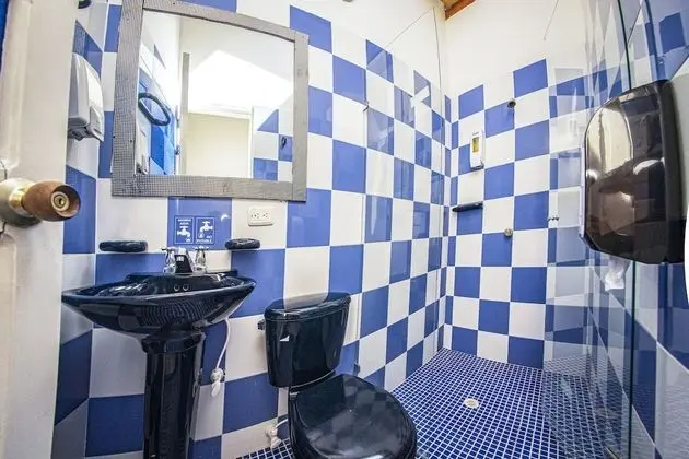 Üç Kişilik Oda (1 Queen and 2 Single Beds )