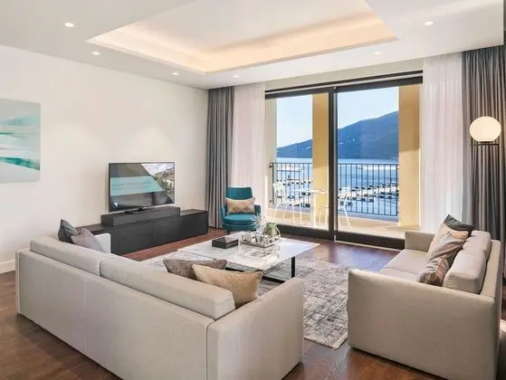 Room, 1 King Bed, Accessible (1 Bedroom - Mimosa Deluxe Sea View Suite)