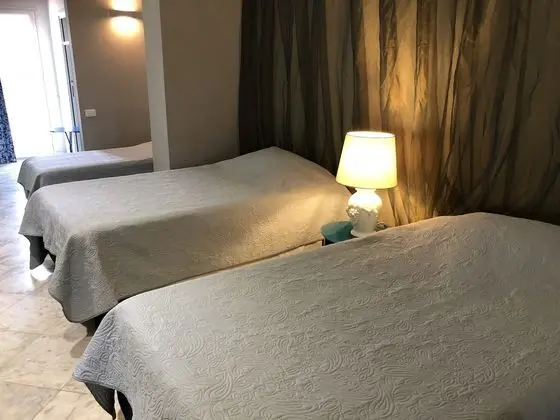 Üç Kişilik Oda