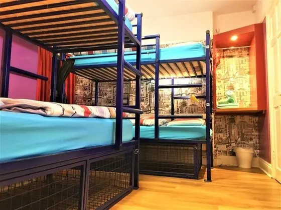 Standard Dört Kişilik Oda