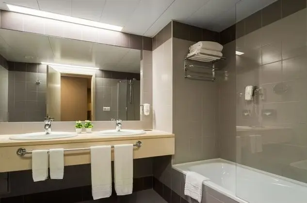 İki Ayrı Yataklı Oda (Extra Bed)