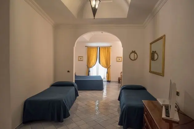 Deluxe Dört Kişilik Oda, Kısmi Deniz Manzaralı