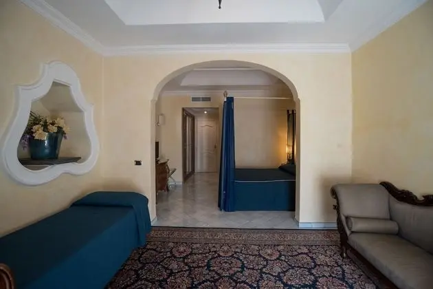 Deluxe Dört Kişilik Oda, Kısmi Deniz Manzaralı