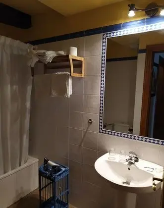 Tek Büyük Yataklı Oda, Dağ Manzaralı