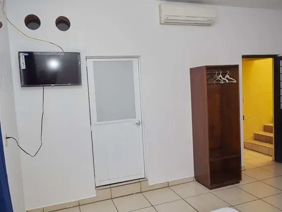 Üç Kişilik Oda