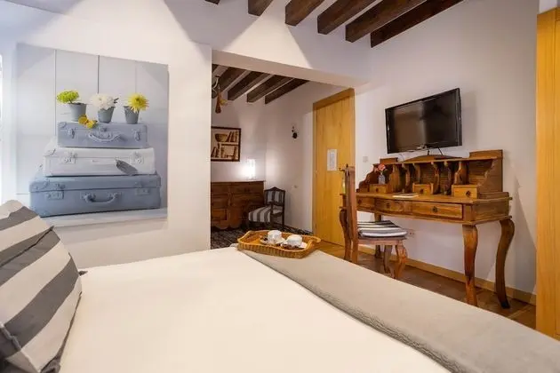 Tek Büyük Yataklı Oda