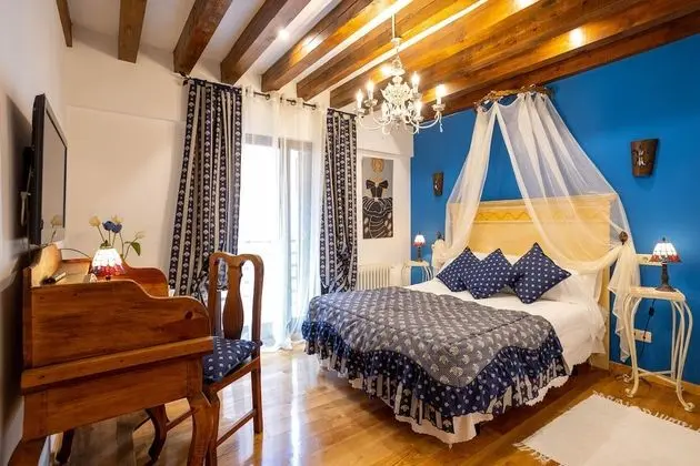 Tek Büyük Yataklı Oda