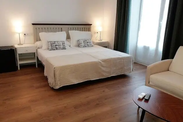 Superior Tek Büyük veya İki Ayrı Yataklı Oda