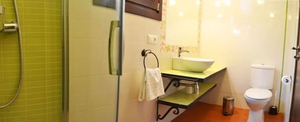 Tek Büyük Yataklı Oda, Balkon