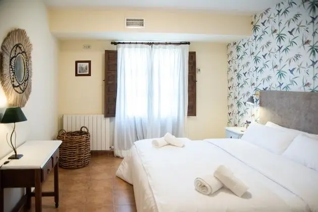 Basic Tek Büyük Yataklı Oda