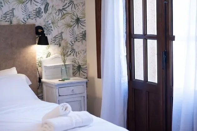 Basic Tek Büyük Yataklı Oda