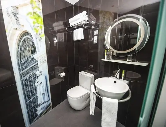 Tek Büyük Yataklı Oda, 1 Çift Kişilik Yatak (Non opening windows)