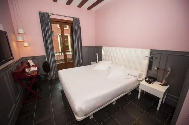 Superior Oda, Balkon