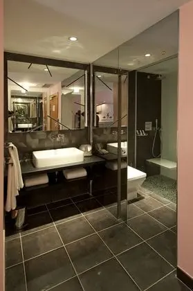 Superior Oda, Balkon