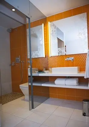 Superior Oda, Balkon