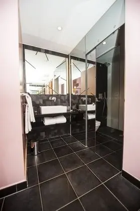 Superior Oda, Balkon