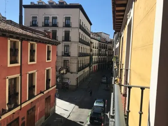 Superior Oda, Balkon