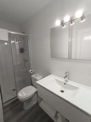 Tek Büyük Yataklı Oda, Banyolu/Duşlu