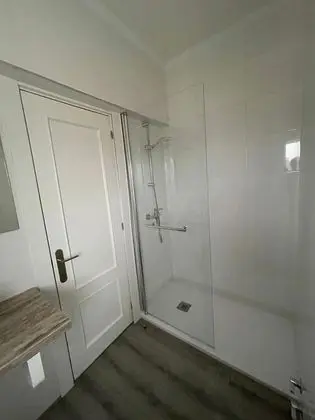 Tek Büyük Yataklı Oda, Banyolu/Duşlu