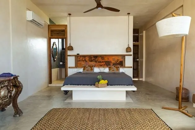 Deluxe Oceanfront  king size bed with plunge pool and terrace