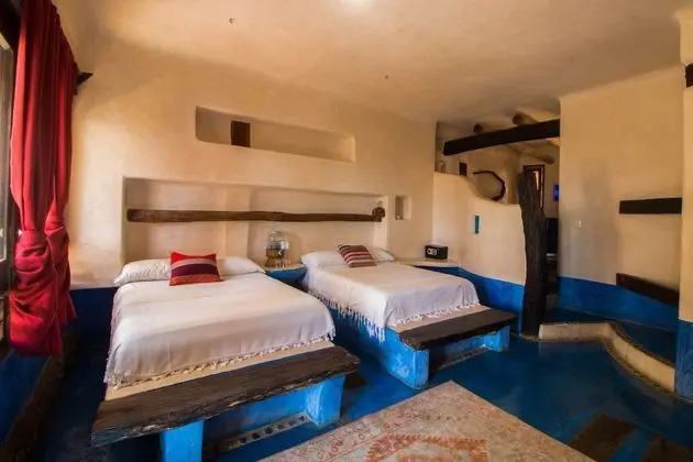 Room with Partial Ocean View two double beds (TWIN)