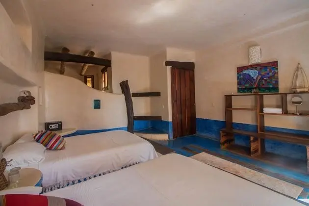 Room with Partial Ocean View two double beds (TWIN)