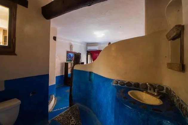 Room with Partial Ocean View two double beds (TWIN)
