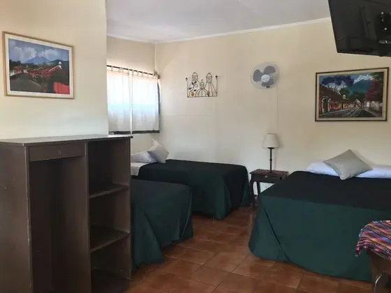 Standard Üç Kişilik Oda, Avlu Manzaralı