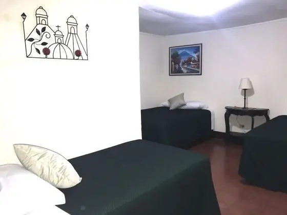 Standard Üç Kişilik Oda, Avlu Manzaralı