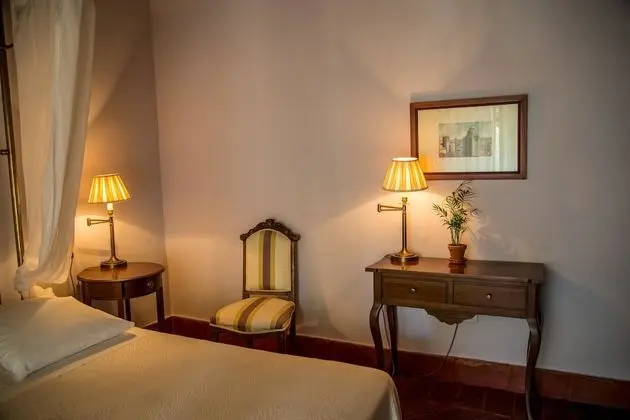 Tek Büyük Yataklı Oda (E)