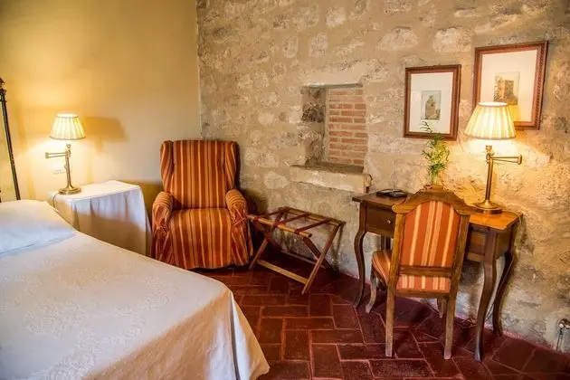 Tek Büyük Yataklı Oda (H)