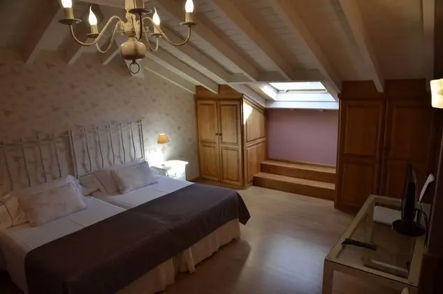 Tek Büyük veya İki Ayrı Yataklı Oda