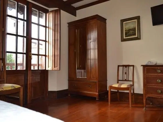 Tek Büyük veya İki Ayrı Yataklı Oda, Banyolu/Duşlu