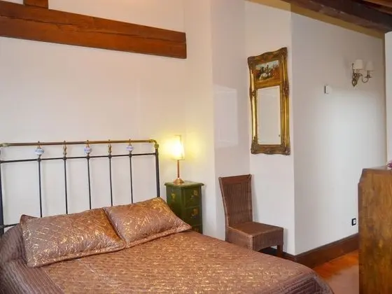 Tek Büyük veya İki Ayrı Yataklı Oda, Banyolu/Duşlu (Abuhardillada)