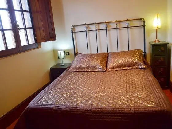 Tek Büyük veya İki Ayrı Yataklı Oda, Banyolu/Duşlu (Abuhardillada)