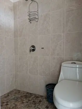 Habitacion con cama King size con aire acondicionado