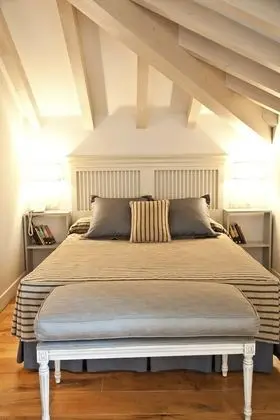 Comfort Tek Büyük veya İki Ayrı Yataklı Oda