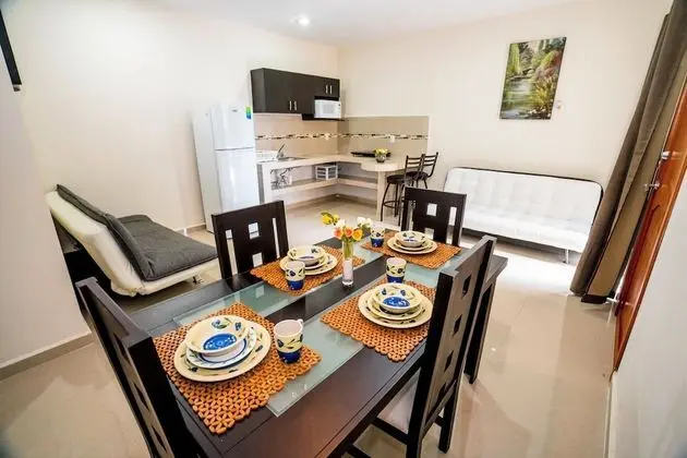 Deluxe Flamingo Suite