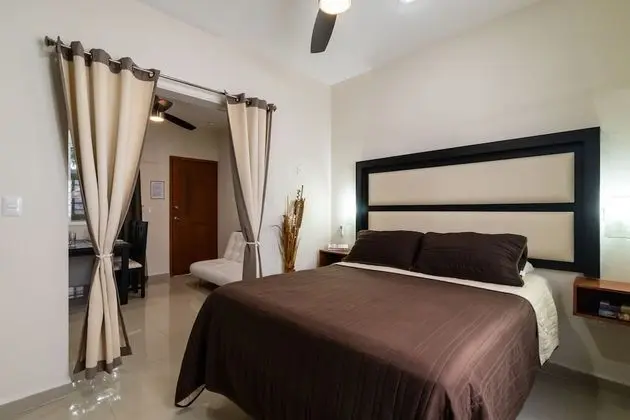 Traditional Flamingo Suite